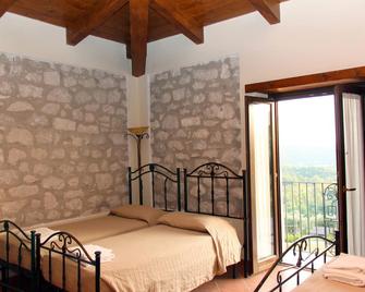 Masseria Mastrangelo - Pratella - Habitación