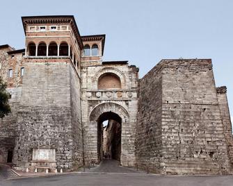 Little Italy Boutique Hostel - פרוג'ה - בניין