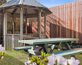 Blue Mountains Heritage Motel - Katoomba - Uteplats