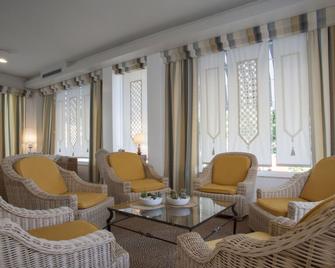 Hotel Delle Mimose - Jesolo - Living room