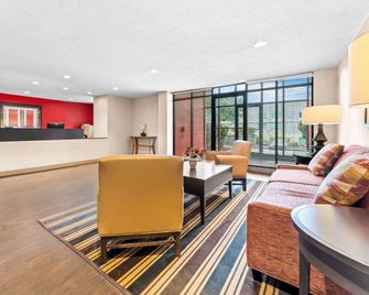 Suburban Studios Macon North - Macon - Lobby