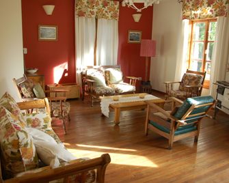 Estancia Nibepo Aike - Colonia Francisco Perito Moreno - Living room