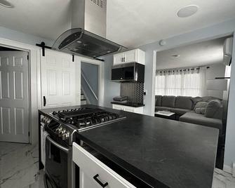 Home away from Home in Jamestown NY - Jamestown - Keuken