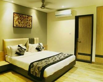 Hotel Rio Beach - Visakhapatnam - Bedroom