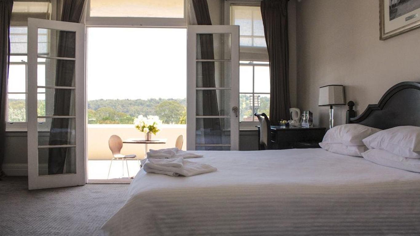 Wallacia Hotel