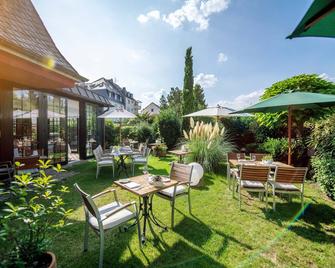 هوتل شتاين - كوبلينز - شرفة مرصوفة