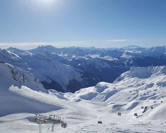 Mountain-Style Apartment At The Foot Of The Slopes Sleeps 5 - Belle Plagne