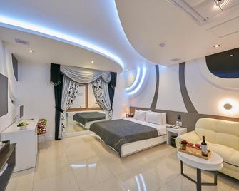 Shellstone Yeosu - Yeosu - Habitación