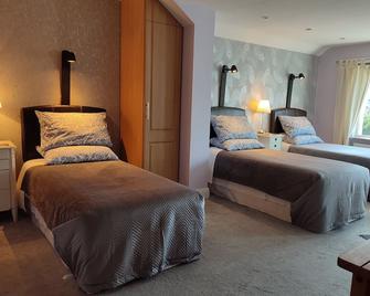 Marie's Bed and Breakfast - Raheny - Bedroom