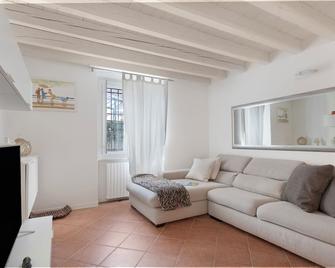 Magnolia House - Sirmione - Phòng khách