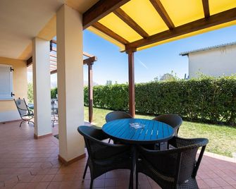 Appartamento Golf Resort - Manerba del Garda - Patio