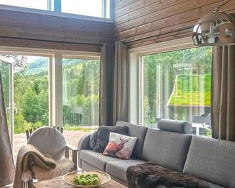 4 Bedroom Lovely Home In Rysstad - Rysstad - Sala de estar