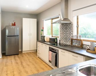 Butterfly Dromana The Dark House: Where the mountains meet the sea - Dromana - Cocina