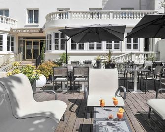 Hôtel Mercure Paris Saint Cloud Hippodrome - Saint-Cloud - Binnenhof