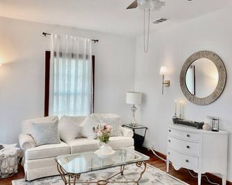 Sweet cozy sleep - Athens - Huiskamer