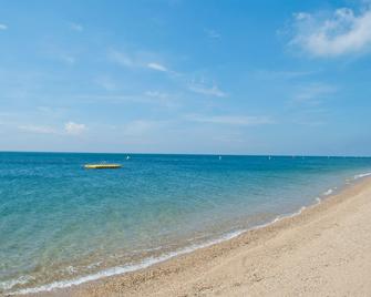 Well Goshikihama Resort Center - Sumoto - Strand