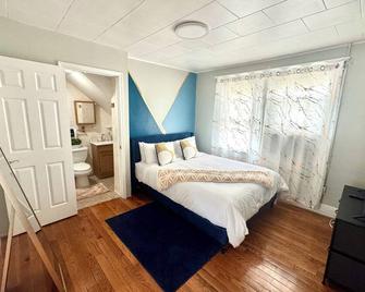 Chic 1-bedroom apartment with WiFi, AC in charming Kearny - Kearny - Bedroom