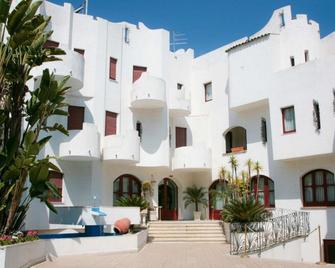 Assinos Palace Hotel - Giardini Naxos - Building