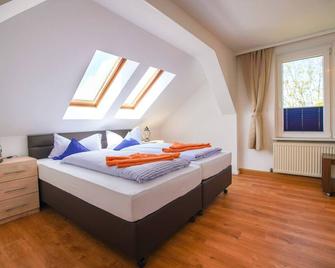 Apartment-Comfort-Private Bathroom-City view-Apartment Seehund, 2OG - Borkum - Dormitor