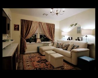 Charming 2-bedroom apartment in Arverne by the Sea - Queens