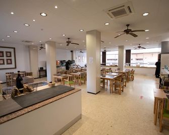 Espanya - 30º hotels - קאללה - מסעדה