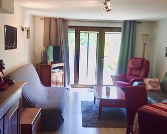Cottage bordering forest - Riquewihr - Sala de estar