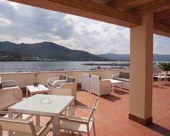 Hotel Boutique Mar D'Amunt - El Port de la Selva - Balcony