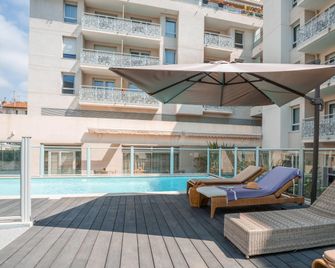 Quality Aparthotel Nice - Nice - Piscine