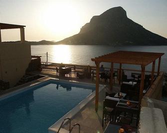 Kalymnos Village - Masouri - Piscina