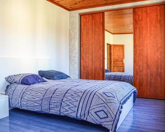 Beautiful home in Saulchery with WiFi - Château-Thierry - Bedroom