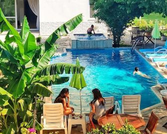 Parla Apart Hotel - Cesme