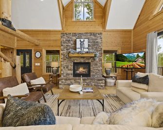 Luxury Wood-Log Cabin - Your Park City Mountain Getaway - Sleeps 10+ - Coalville - Sala de estar