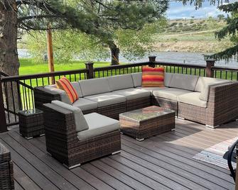River Haven - Beautiful Home, Private River Access, Hottub, Detached Guesthouse - Buena Vista - Balcony