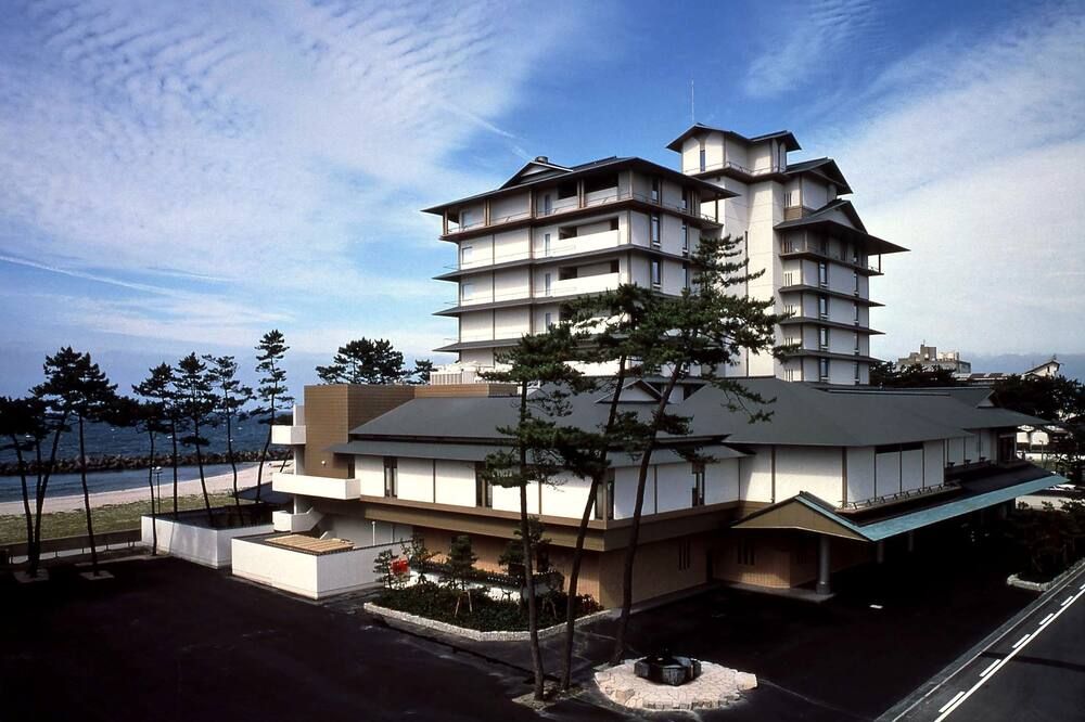 كاسويتي - يوناغو - مبنى