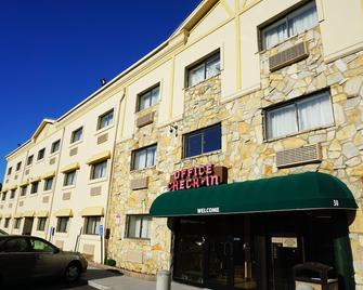 Floral Park Motor Lodge - Queens - Building