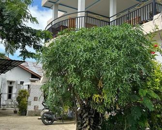 Four-G Home Stay & Komodo Tour - Labuan Bajo - Outdoors view