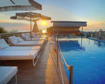 Anny Residences & Suites - Skala Kallirachis - Pool