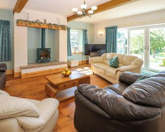 Moorhen House - Bedale - Living room
