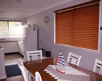 Lakes Edge Cottage - Self Contained - Cams Wharf - Comedor