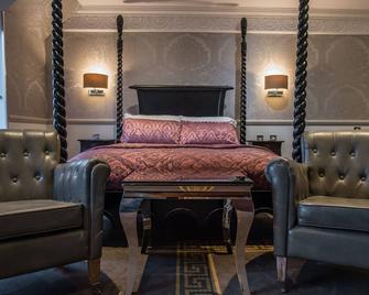 Guildford Manor Hotel & Spa - Guildford - Yatak Odası