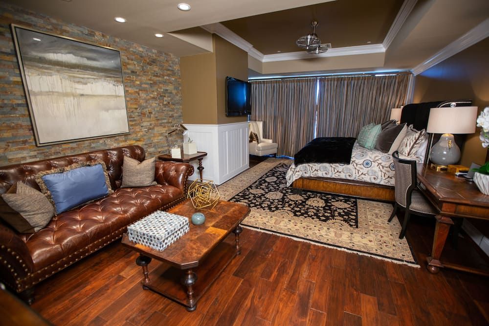 Living room view of Stunning Penthouse 15-B Located In Historic Market Square.