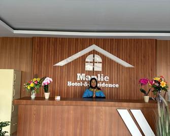 Sans Stay Manlie Hotel & Residence - Bengkulu City - Front desk