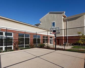 Holiday Inn Express Hotel & Suites Cleburne - Cleburne - Building