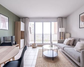 Appartement Exquis à La Défense - Courbevoie - Huiskamer
