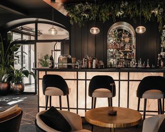 جراند هوتل دو بارك - إيه-ليه-بان - بار