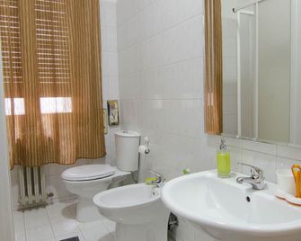 Efesto Bed & Breakfast - Catania - Baño