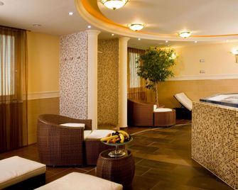 Hotel Kalvaria - Győr - Receptie