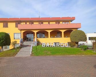 hotel baiardo - Romagnano Sesia - Edificio