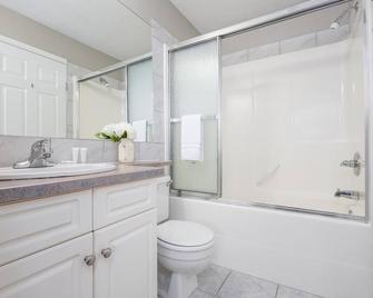 Paradise Canyon Golf Resort - Luxury Condo M405 - Lethbridge