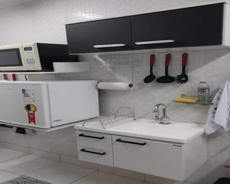 Kitnet completa a 400m do metrô Vila Sonia - Butantã-SP - São Paulo - Cocina